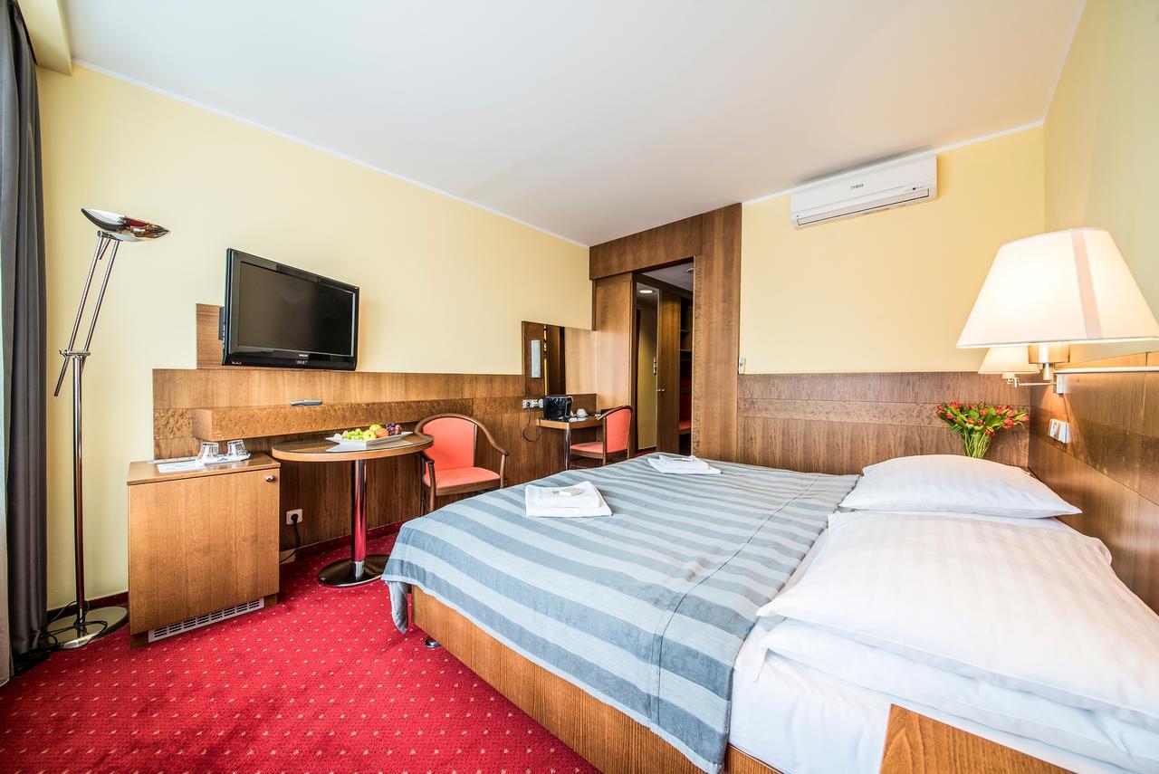 Hotel Jana بريروف المظهر الخارجي الصورة