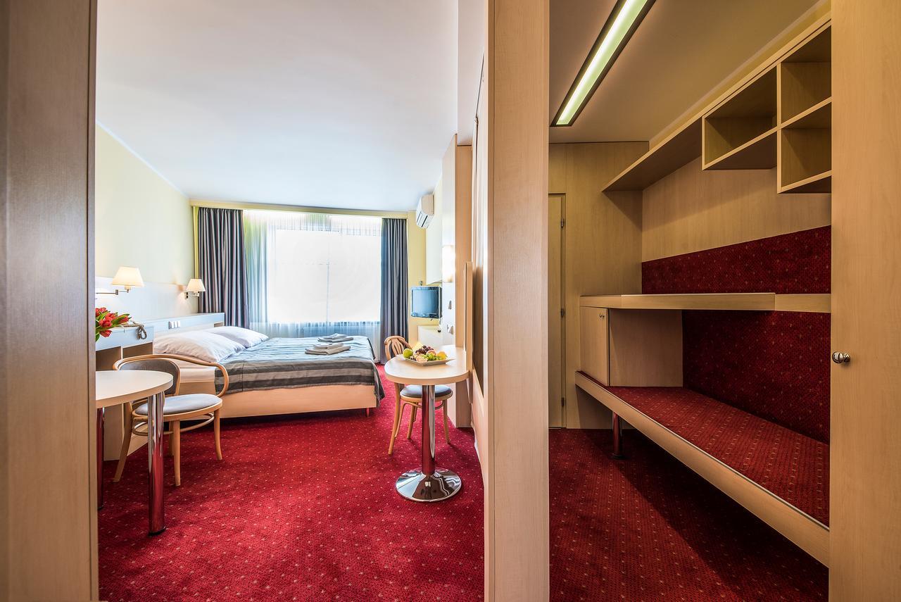 Hotel Jana بريروف المظهر الخارجي الصورة