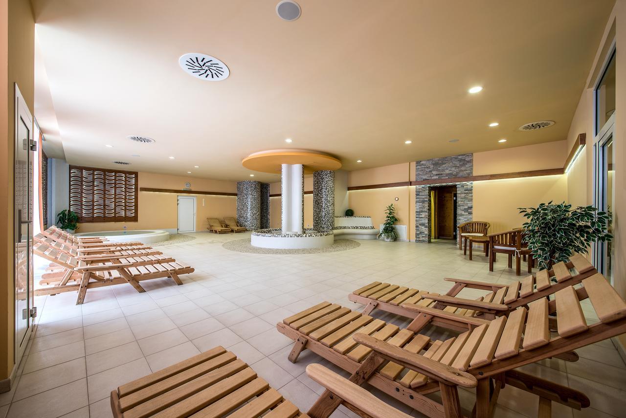 Hotel Jana بريروف المظهر الخارجي الصورة