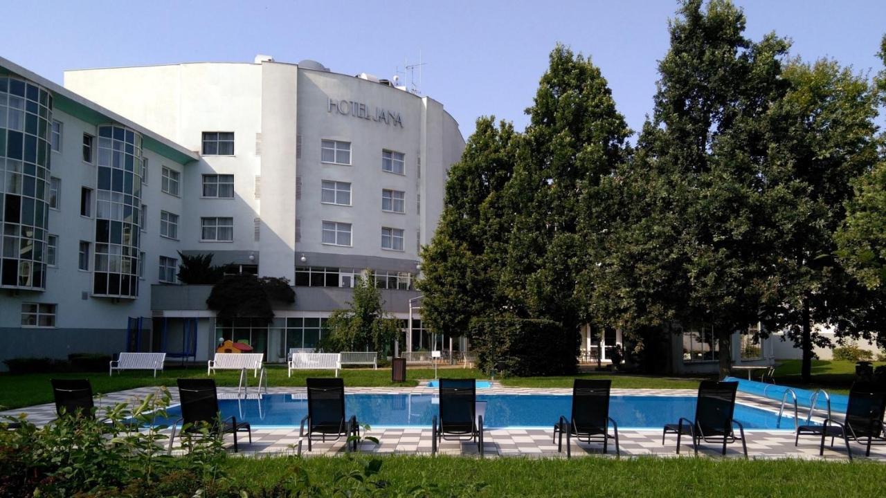 Hotel Jana بريروف المظهر الخارجي الصورة